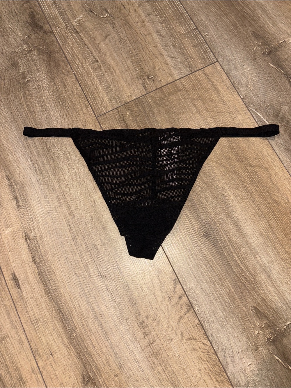 PINK Victoria’s Secret Mesh Thong Panty